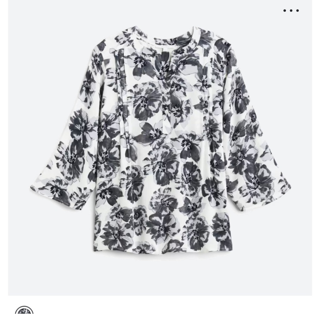 fun 2 fun blouse 1X white with blue/grey floral print